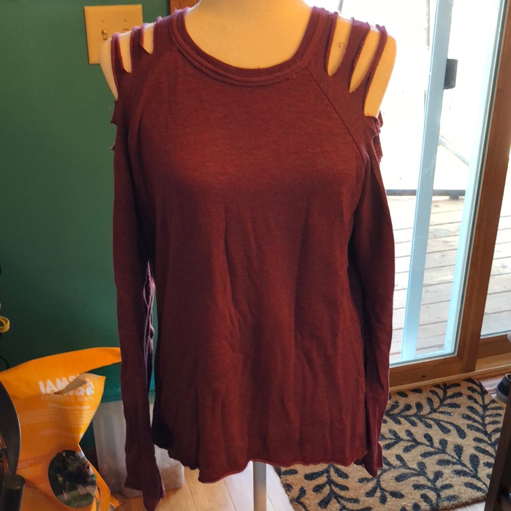 Elan burgundy distressed sweatshirt